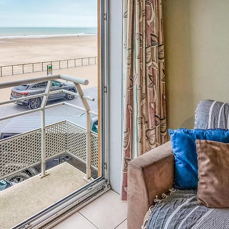 Awesome Apartment In Oostende With House Sea View Luaran gambar