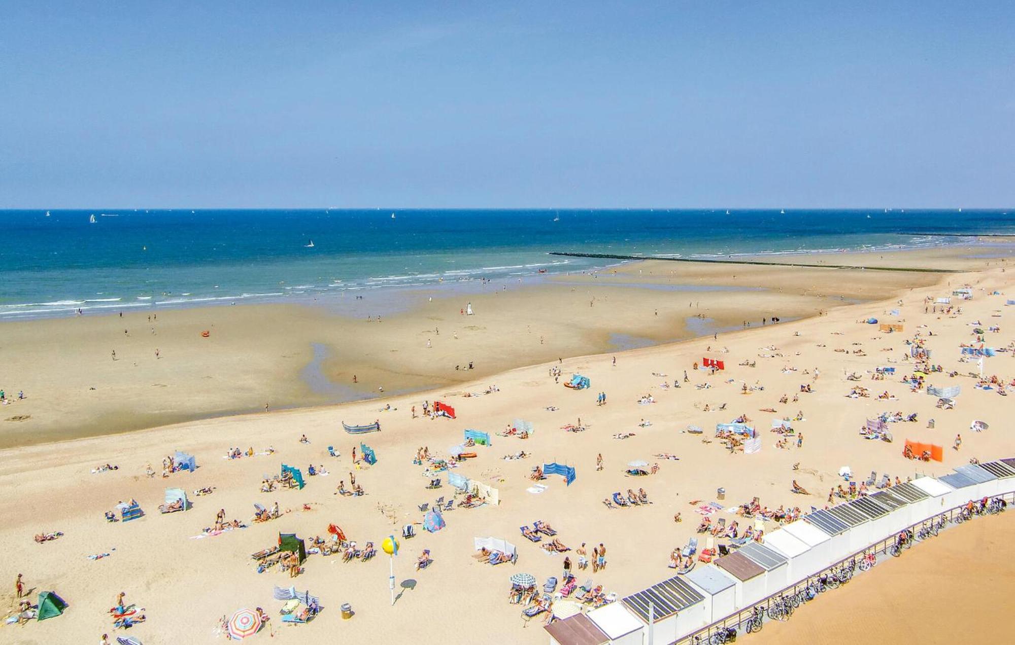 Awesome Apartment In Oostende With House Sea View Luaran gambar