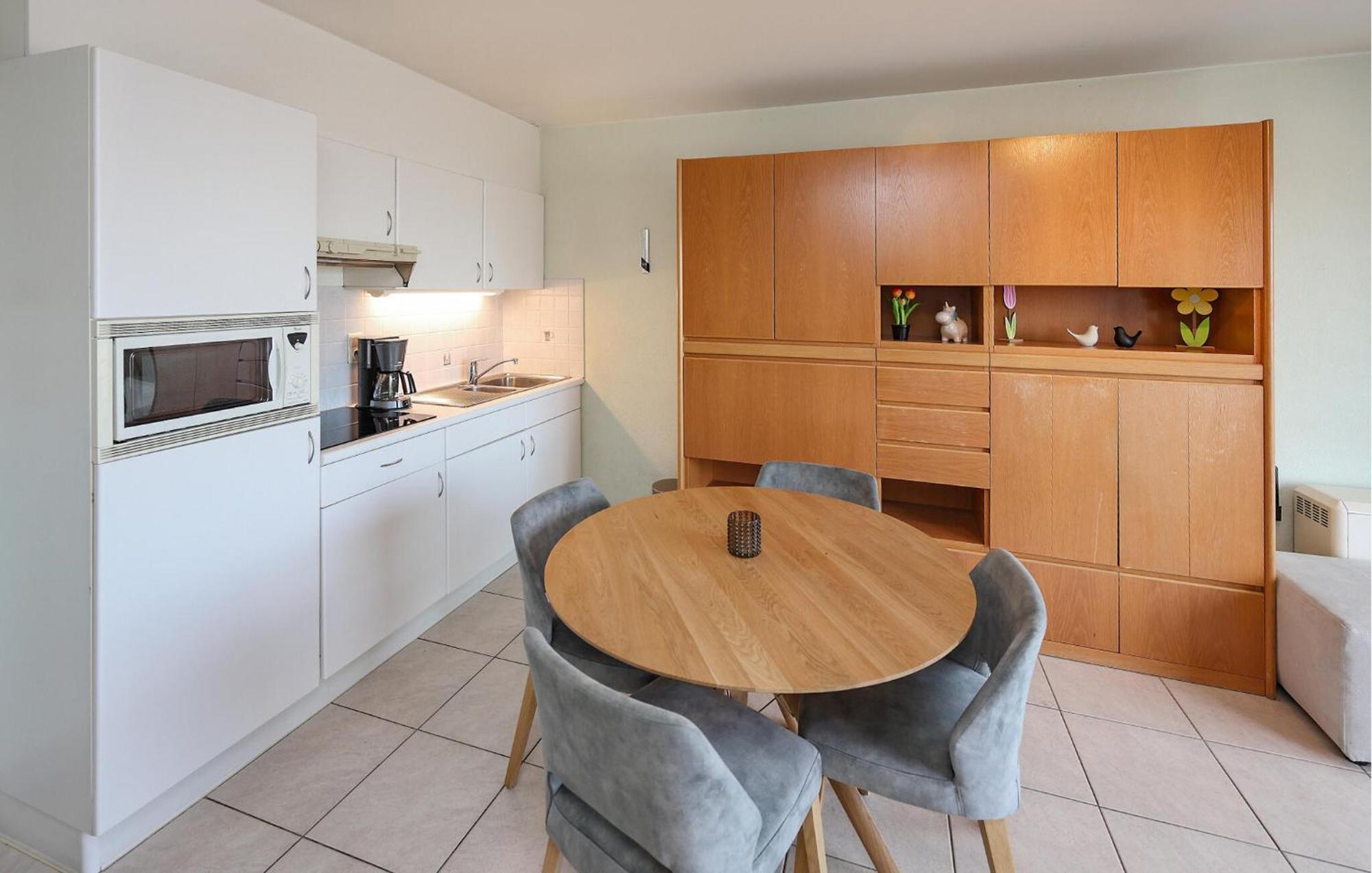 Awesome Apartment In Oostende With House Sea View Luaran gambar